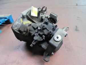 Getriebe van een Fiat Punto II (188) 1.2 16V 2001