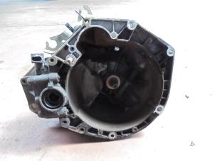 Getriebe van een Fiat Punto II (188) 1.2 16V 2001
