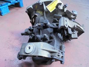 Getriebe van een Fiat Punto II (188) 1.2 16V 2001
