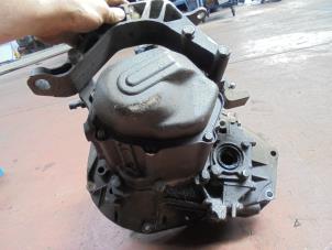 Getriebe van een Fiat Punto II (188) 1.2 16V 2001