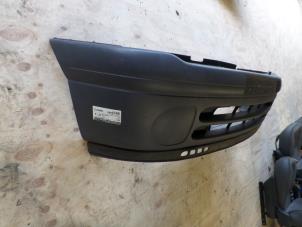 Used Front bumper Renault Clio II (BB/CB) 1.2 Price on request offered by N Kossen Autorecycling BV