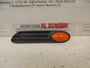 Usagé Clignotant protection avant gauche BMW Mini One/Cooper (R50) 1.6 16V Cooper Prix sur demande proposé par N Kossen Autorecycling BV