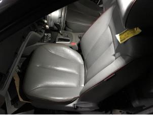 Used Seat, left Hyundai Santafe Price on request offered by N Kossen Autorecycling BV