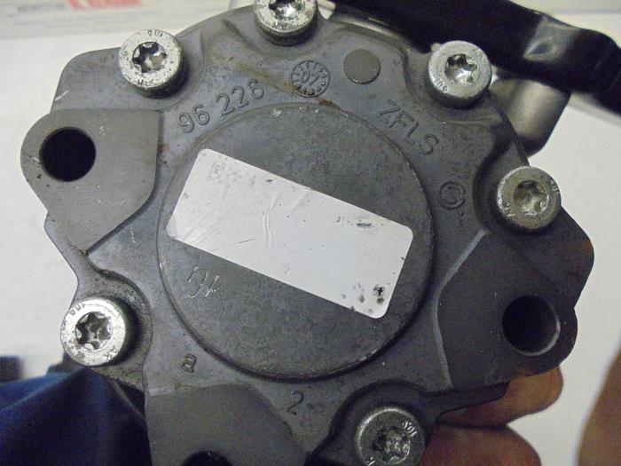 Power steering pump Dodge Ram 5.7 V8 Hemi 2500 4x2 7696032106 HEMIG1