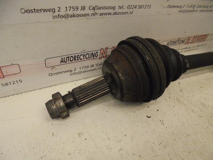 Front drive shaft, left from a Ford Transit Connect 1.8 TDdi LWB Euro 3 2003
