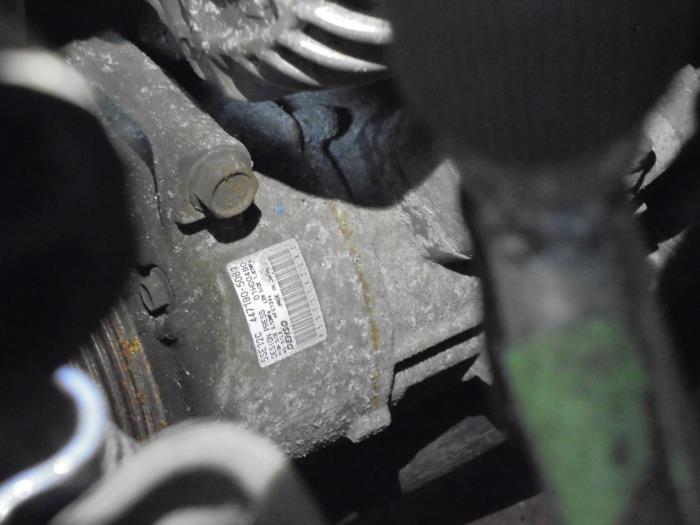 Usagé Compresseur de clim Dodge Caliber 2.0 CRD 16V Prix sur demande proposé par N Kossen Autorecycling BV