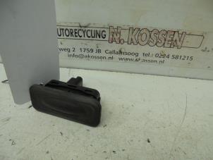 Used Tailgate switch Renault Modus/Grand Modus (JP) 1.6 16V Price on request offered by N Kossen Autorecycling BV