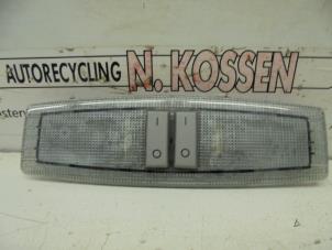Używane Oswietlenie wewnetrzne tyl Opel Signum Cena na żądanie oferowane przez N Kossen Autorecycling BV