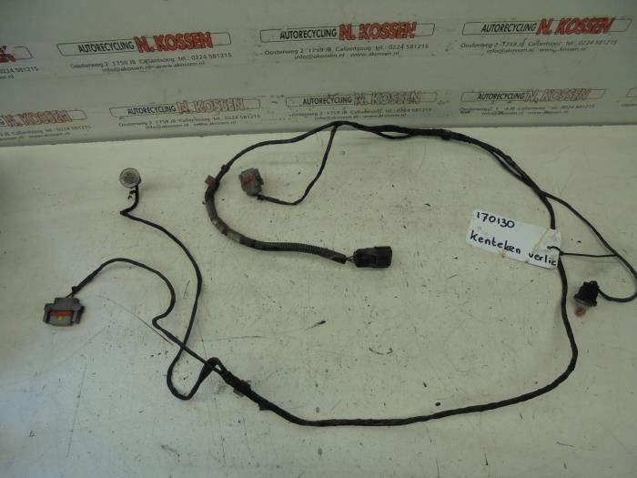 Begagnade Kablage Dodge Avenger Pris på förfrågan erbjuds av N Kossen Autorecycling BV