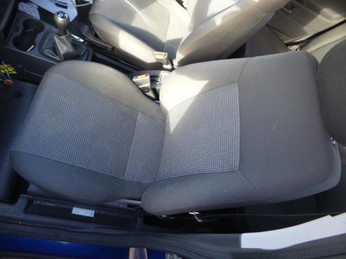 Seat, left from a Opel Meriva 2007