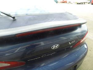 Used Third brake light Hyundai Coupe 2.0i 16V Price on request offered by N Kossen Autorecycling BV