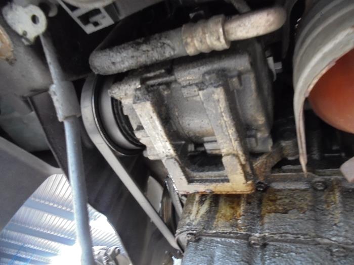 Gebrauchte Klimapumpe Hyundai Sonata 2.0i 16V Preis auf Anfrage angeboten von N Kossen Autorecycling BV