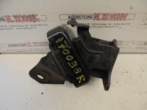 Used Engine mount Hyundai H300 Price on request offered by N Kossen Autorecycling BV