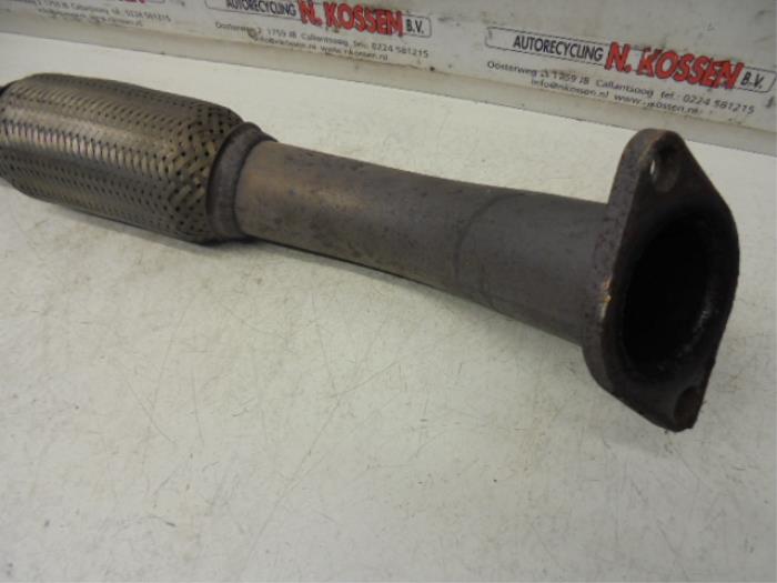Exhaust middle section from a Hyundai H300 2012