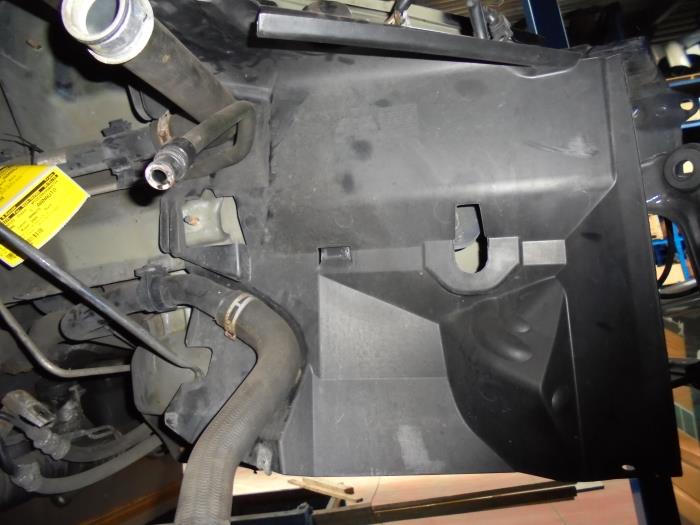 Używane Nadkole Porsche 911 (996) 3.6 Carrera 4 24V Cena na żądanie oferowane przez N Kossen Autorecycling BV