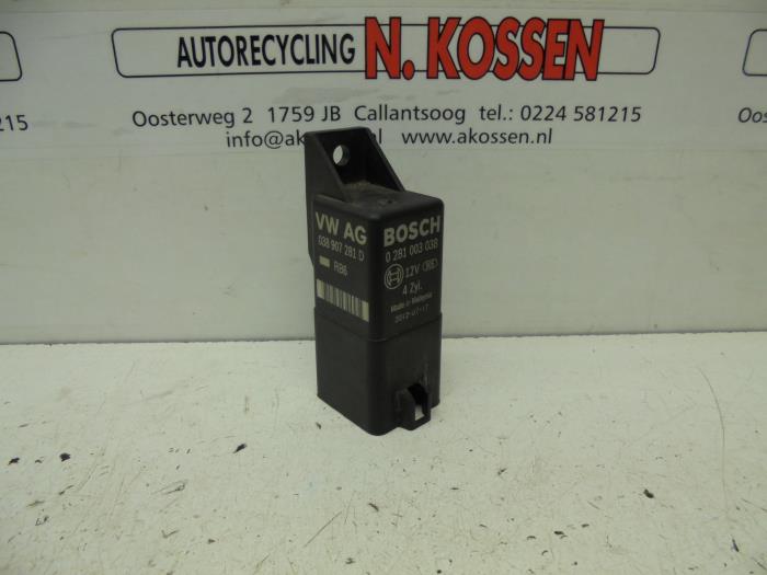 Glow plug relay Volkswagen Crafter 2.0 TDI 038907281D