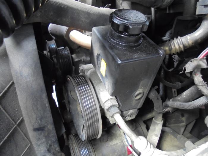 Usagé Pompe de direction Ssang Yong Rexton 2.7 Xdi RX/RJ 270 16V Prix sur demande proposé par N Kossen Autorecycling BV