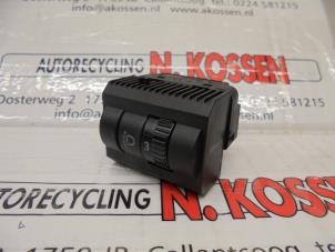 Używane Przelacznik reflektora LHV Volkswagen UP Cena na żądanie oferowane przez N Kossen Autorecycling BV