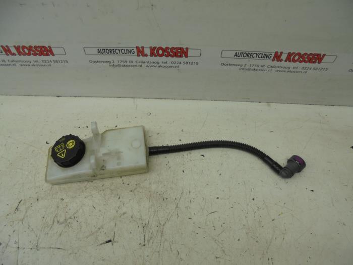 Ford C-Max Bremsflüssigkeitsbehälter Vorrat | ProxyParts.de
