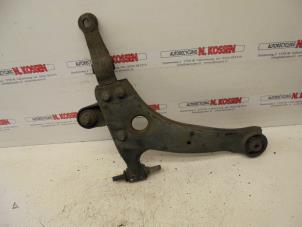 Used Front wishbone, left Hyundai Sonata 2.0i 16V Price on request offered by N Kossen Autorecycling BV