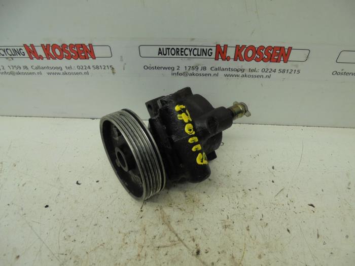 Usagé Pompe de direction Renault Espace (JE) 2.0 16V Grand Espace Prix sur demande proposé par N Kossen Autorecycling BV