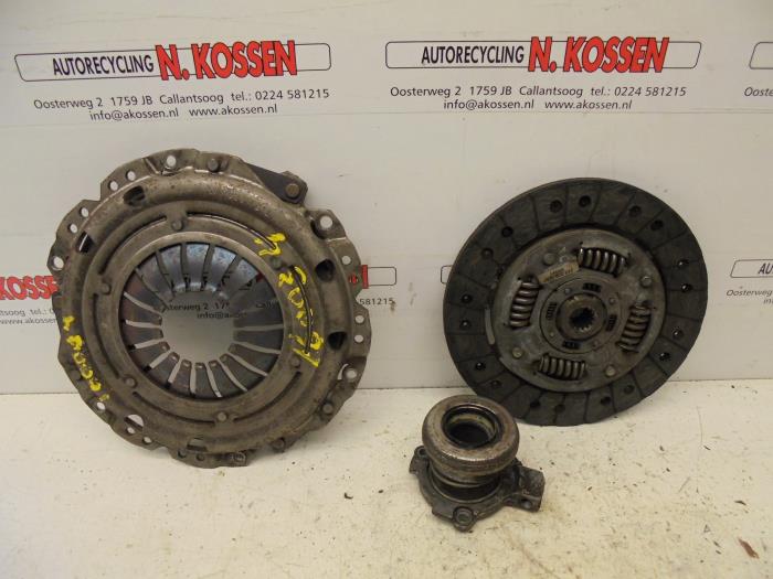 Gebrauchte Kupplungsset (komplett) Opel Astra G (F08/48) 1.8 16V Preis auf Anfrage angeboten von N Kossen Autorecycling BV