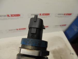Used Fuel pressure sensor Renault Master Price on request offered by N Kossen Autorecycling BV