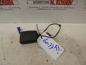 Used Front seatbelt buckle, right Smart Fortwo Coupé (451.3) Electric Drive Price on request offered by N Kossen Autorecycling BV