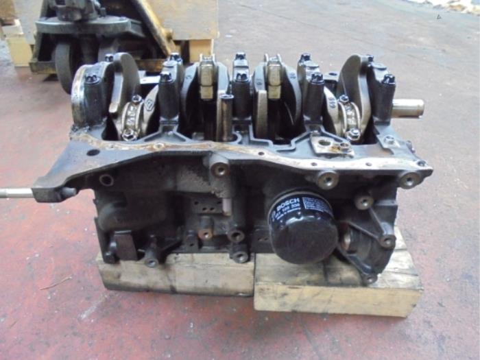 Crankshaft from a Renault Modus/Grand Modus (JP) 1.6 16V 2005