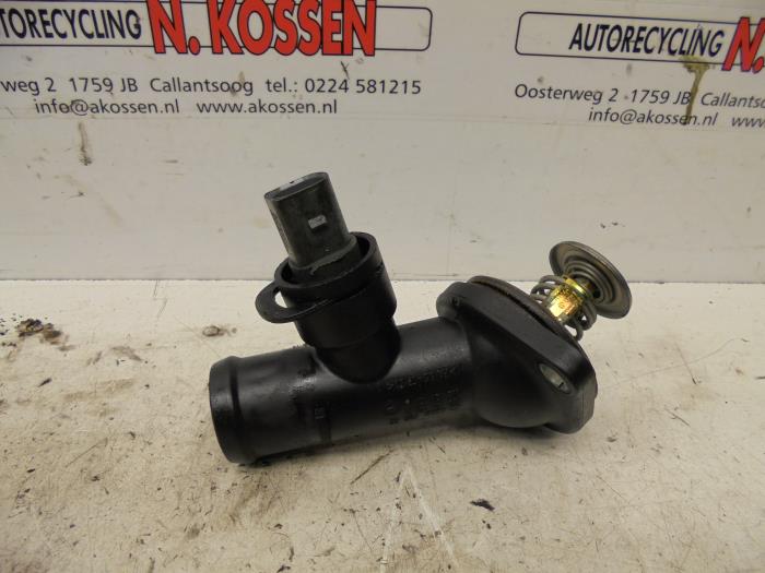 Thermostat housing from a Volkswagen Golf 2008