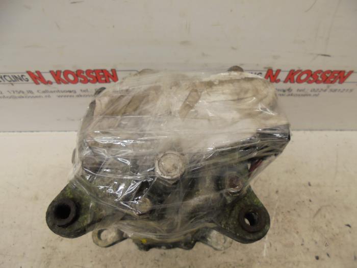 Air conditioning pump from a Volkswagen Polo III (6N1) 1.6i 75 1996