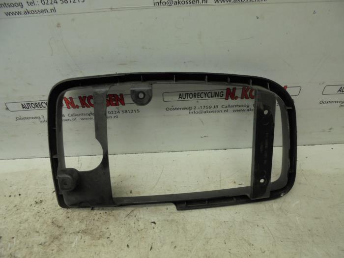 Mirror housing, right from a Mercedes-Benz Sprinter 3,5t (906.73) 316 CDI 16V 2011