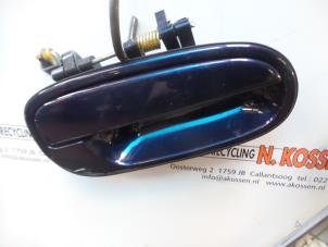 Used Rear door handle 4-door, right Hyundai Matrix 1.6 16V Price on request offered by N Kossen Autorecycling BV