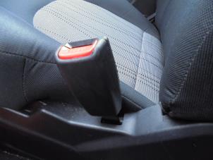 Usagé Insertion ceinture de sécurité avant droite Hyundai Matrix 1.6 16V Prix sur demande proposé par N Kossen Autorecycling BV