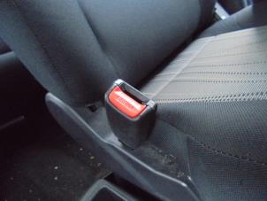 Usagé Insertion ceinture de sécurité avant gauche Hyundai Matrix 1.6 16V Prix sur demande proposé par N Kossen Autorecycling BV