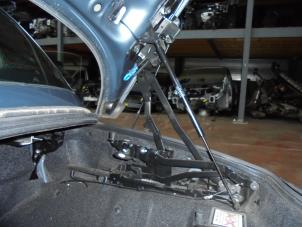 Używane Zawias dachu cabrio Daihatsu Copen Cena na żądanie oferowane przez N Kossen Autorecycling BV