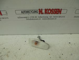 Used Indicator lens, front left Hyundai Matrix 1.6 16V Price on request offered by N Kossen Autorecycling BV