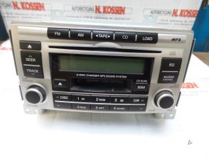 Usados Reproductor de CD y radio Hyundai Santafe Precio de solicitud ofrecido por N Kossen Autorecycling BV