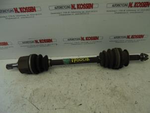 Used Front drive shaft, left Hyundai Santafe Price on request offered by N Kossen Autorecycling BV