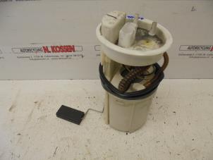 Used Electric fuel pump Volkswagen Golf IV (1J1) 1.4 16V Price on request offered by N Kossen Autorecycling BV