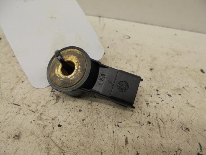 Klopfsensor van een Porsche 911 2004