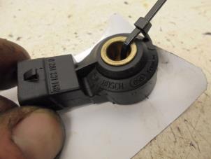 Klopfsensor van een Porsche 911 2004