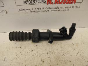 Used Clutch master cylinder Peugeot 307 SW (3H) 2.0 16V Price on request offered by N Kossen Autorecycling BV
