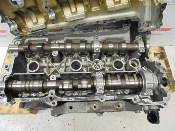 Cylinder head Porsche 911 - 9961041736R M9603