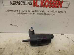 Usados Bomba de limpiaparabrisas delante Opel Corsa D 1.0 Precio de solicitud ofrecido por N Kossen Autorecycling BV