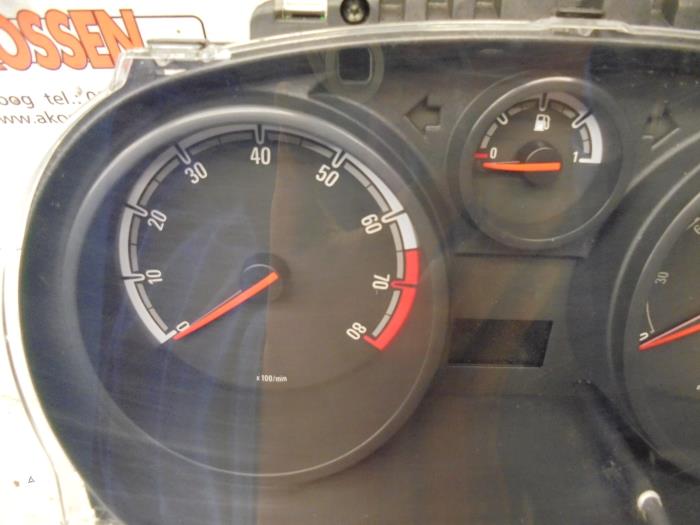 Instrument panel Opel Corsa 0013264252EC JOHSONC
