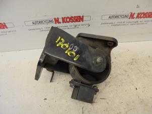 Used Engine mount Hyundai Santafe Price on request offered by N Kossen Autorecycling BV