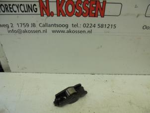 Usados Balancín Opel Tigra Precio de solicitud ofrecido por N Kossen Autorecycling BV