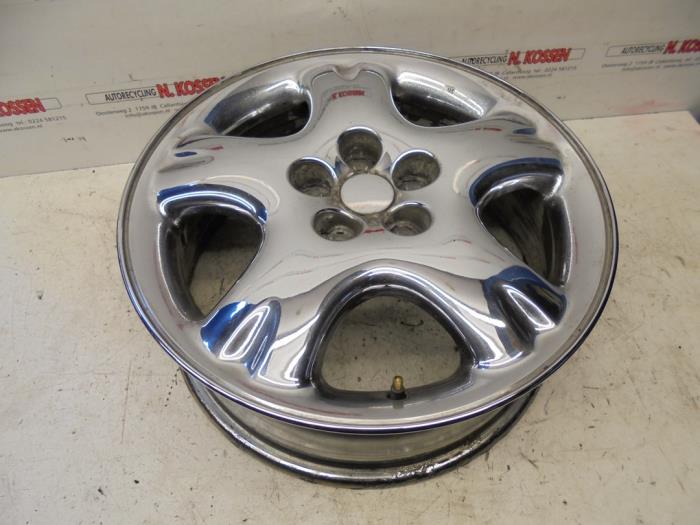 Wheel from a Chrysler PT Cruiser 2.0 16V 2001