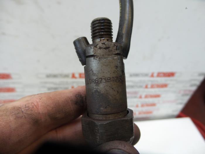 Injector (diesel) from a Renault Kangoo 2002